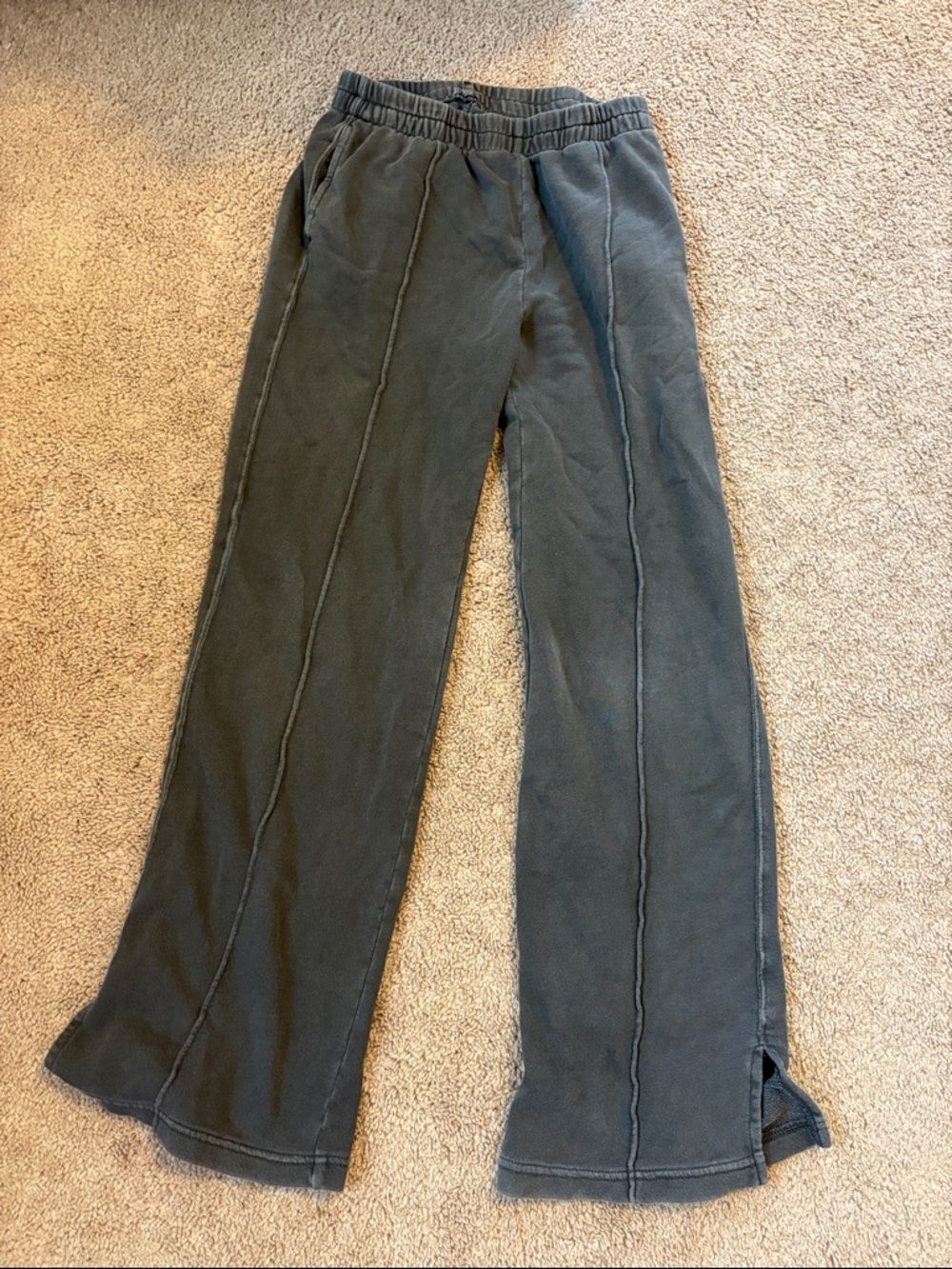 AERIE Wide Leg Paneled Sweatpants in Charcoal Gray
